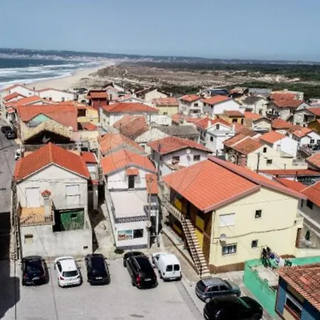 Front Beach Terrace Figueira Flat Apartment *