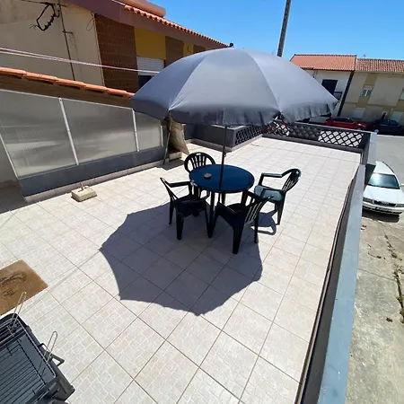 Front Beach Terrace Figueira Flat Apartment *