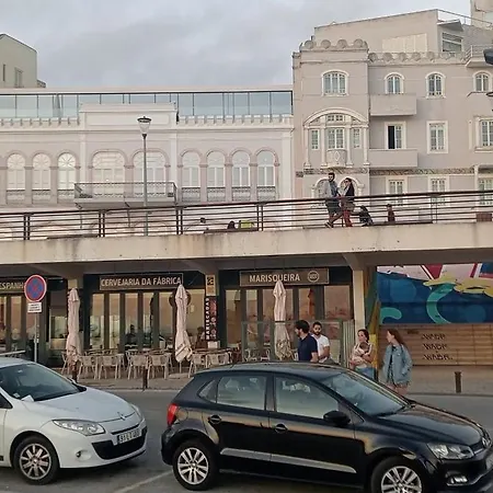 Front Beach Terrace Figueira Flat Apartment *