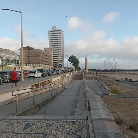 Apartment Front Beach Terrace Figueira Flat